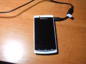 Мобильный телефон Sony Ericsson XPERIA Arc S 512 МБ / 8 ГБ