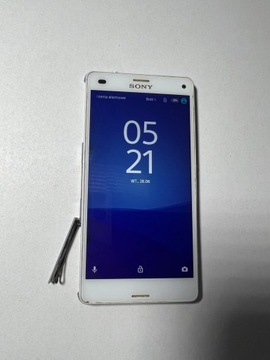 Смартфон Sony XPERIA Z3 Compact 2 ГБ / 16 ГБ белый