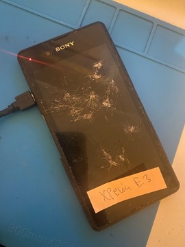 Sony XPERIA E3 на запчастини світлодіод неперевірений