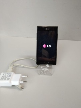 Телефон LG P - 700 + зарядное устройство (2920/23)