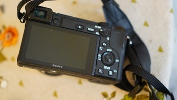 Камера Sony a6400 корпус + объектив черный