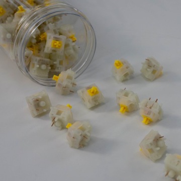 Gateron Milky Yellow PRO Pre-lubed 5-pin | 35pcs