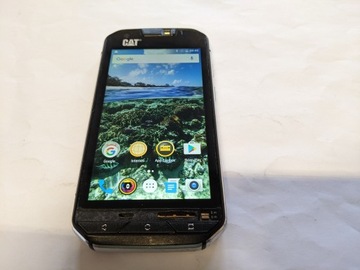Смартфон Cat Phones S60 3 ГБ / 32 ГБ Чорний