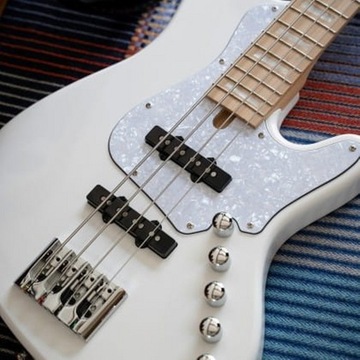 CORT Elrick NJS4 WHT с 4-струнной бас-гитарой
