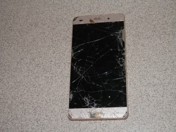 Huawei P8 Lite злотый но-l21 телефон сломан