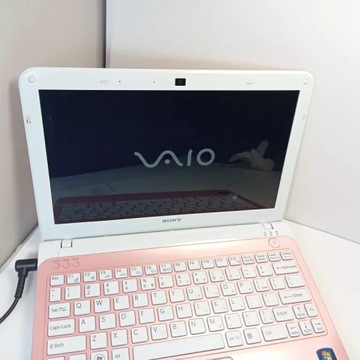 Ноутбук Sony VAIO SVE111 AMD E2-1800 8GB 240SSD