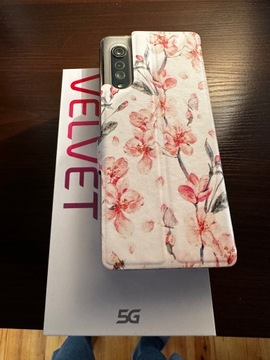 Смартфон LG Velvet 6 ГБ / 128 ГБ зелений