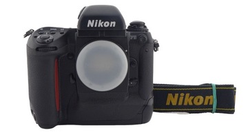 NIKON F5