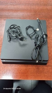 Консоль PS4 CUH - 1216a + 1 pad