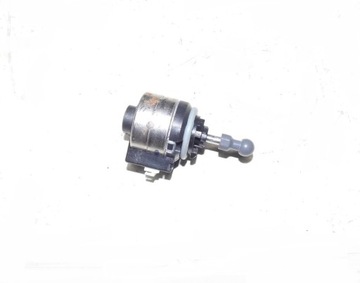 Двигун регулювання лампи передній Opel Signum Vectra C 2.2 B 02-09r 89391595