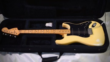 Fender STRATOCASTER, виготовлений у 1979 році в США