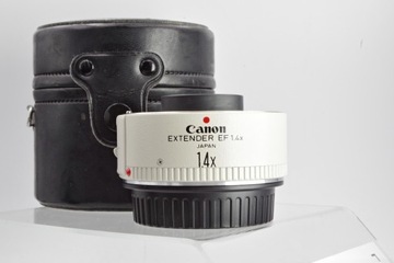 Телеконвертер Canon Extender EF 1.4 X и + чехол