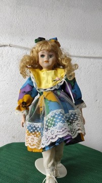 Красива порцелянова лялька дівчинка 40 см