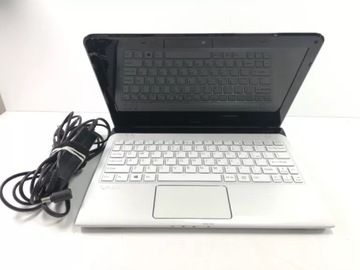 Ноутбук Sony VAIO SVE111B11M AMD E2 / 4GB / 64GB