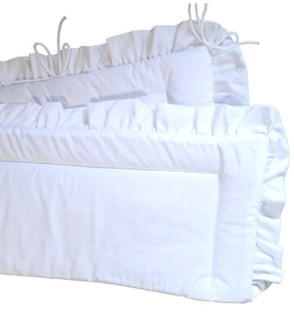 Бампер для кроватки белый с оборкой 180