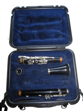 КЛАРНЕТ YAMAHA YCL-24 ЧЕМОДАН