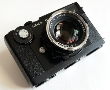 аналогова камера Leica CL, body