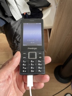 Телефон prestigo muze b1 новый комплект