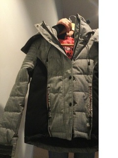 Женская куртка Super Dry идеально подходит для катания на лыжах и сноуборде