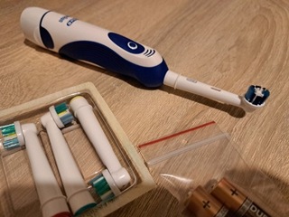 Braun Oral-B, нова, електрична зубна щітка, наконечники