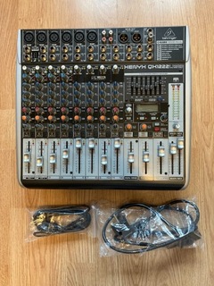 Behringer QX1222USB-аудио микшер
