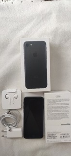 Новый смартфон Apple iPhone 7 2 ГБ / 32 ГБ черный