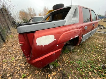 CADILLAC ESCALADE AVALANCHE КРЫЛО ЧЕТВЕРТЬ ЗАД