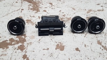 РЕШЕТКА ВОЗДУХОВОДА ТОРПЕДО MAZDA 2 DJ D09W64730