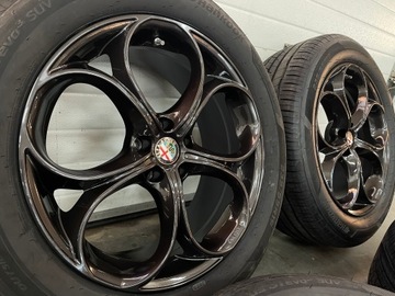 ALFA ROMEO STELVIO ШЕСТЕРНИ ЛЕТНИЕ 235/55R19 PIRELLI НОВЫЕ