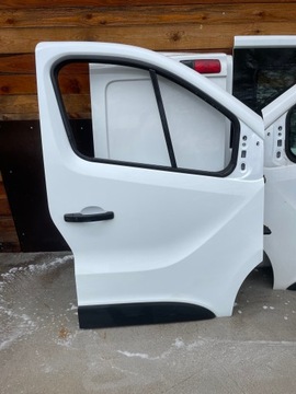 ДВЕРЬ ПЕРЕДНЯЯ ПРАВОЕ MOVANO RENAULT TRAFIC III DV369