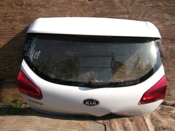 KIA CEED II НАКЛАДКА КРЫШКИ БАГАЖНИКА