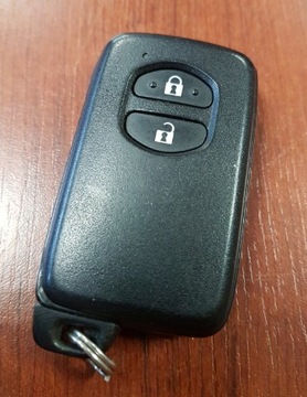 КЛЮЧ SMARTKEY TOYOTA AVENSIS IQ VERSO B74EA