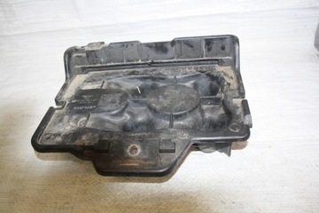 ПОДСТАВКА АККУМУЛЯТОРА VW GOLF IV 1J0915333A