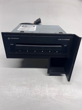 ЧЕЙНДЖЕР CD CHANGER 3C0035110A PASSAT B6 TOURAN