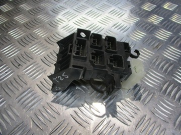 БЛОК ПРЕДОХРАНИТЕЛЕЙ TOYOTA AVENSIS T25 1.8 VVTI 82734-05020