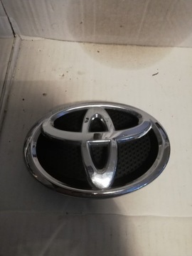 ЭМБЛЕМА ПЕРЕД TOYOTA RAV4 12- AURIS 07- 75312-12320