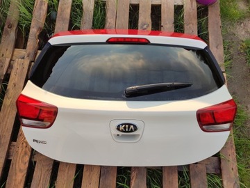 KIA RIO IV 17- КРЫШКА БАГАЖНИКА КОМПЛЕКТНАЯ Z LAMPAMI 73700-H8000 ЦВЕТ UD