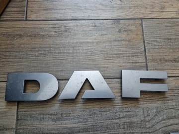 ЭМБЛЕМА ЗНАЧЕК КАПОТА DAF 45 55 LF E5