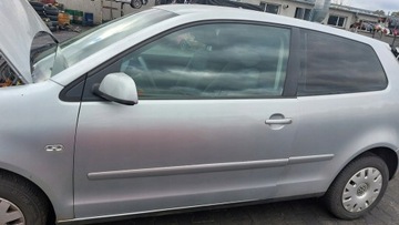 VW POLO IV 9N 02- 3D ДВЕРЬ ЛЕВАЯ LA7W