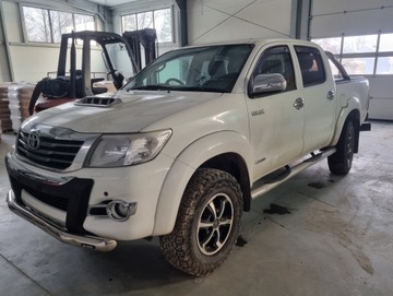 ДВЕРЬ TOYOTA HILUX VII 06-15R