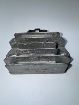 REGLER DER SPANNUNG HONDA CB125R JC79 CB125 R