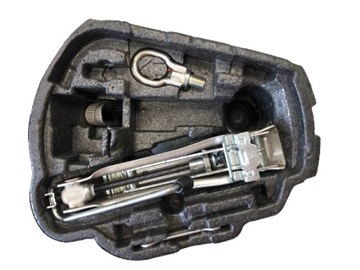 ПЕНОПЛАСТ ДОМКРАТ УХО VW SKODA AUDI 1J0012115M 8L0011031A