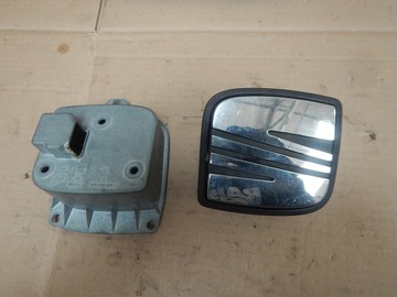 РУЧКА ЭМБЛЕМА КРЫШКИ БАГАЖНИКА БАГАЖНИКА SEAT LEON II ALTEA 5P0827565C EU