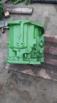 КОРПУС КОРОБКИ L150671 JOHN DEERE 6125R