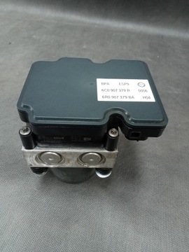 НАСОС ABS БЛОК УПРАВЛЕНИЯ SKODA FABIA III 6C0614517R 6R0907379BA ЄВРОПА ОРИГИНАЛ