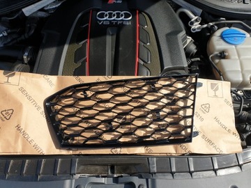 РЕШЕТКА БАМПЕРА ПРАВОЕ AUDI RS7 4G8807682F