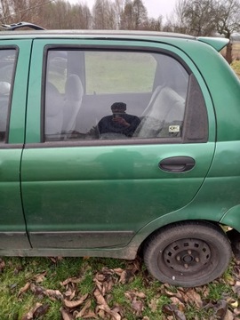 ДВЕРЬ ЛЕВАЯ ЗАДНЕЕ DAEWOO MATIZ 99R POJ 800 ПРОБЕГ 90 TYS