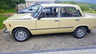 НАКЛАДКИ БОКОВЫЕ БОЛЬШОЙ FIAT 125P