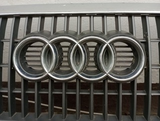 РЕШЁТКА AUDI Q5 QUATTRO 2.0 TDI