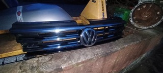 РЕШІТКА БАМПЕРА VW TIGUAN 2 R LINE 5NA853653B ЦІЛА